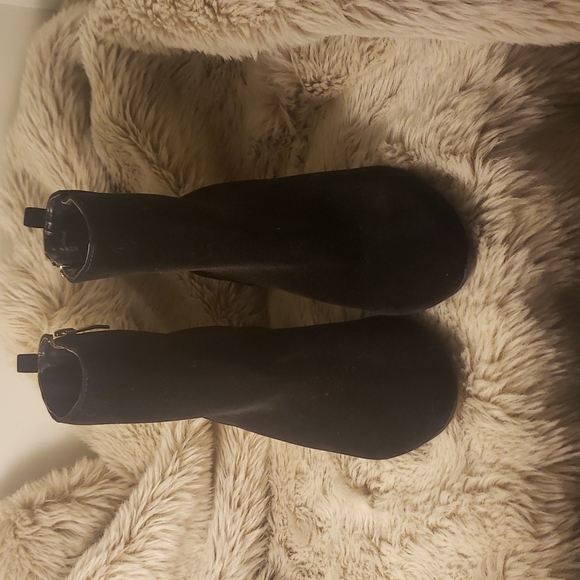 20% off SALE Liz Claiborne 2in Golden Heels size 7.5 - Picture 4 of 8